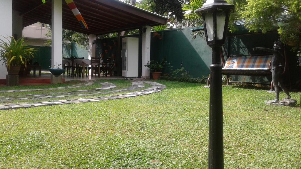 Villa Begonia Katugastota Extérieur photo