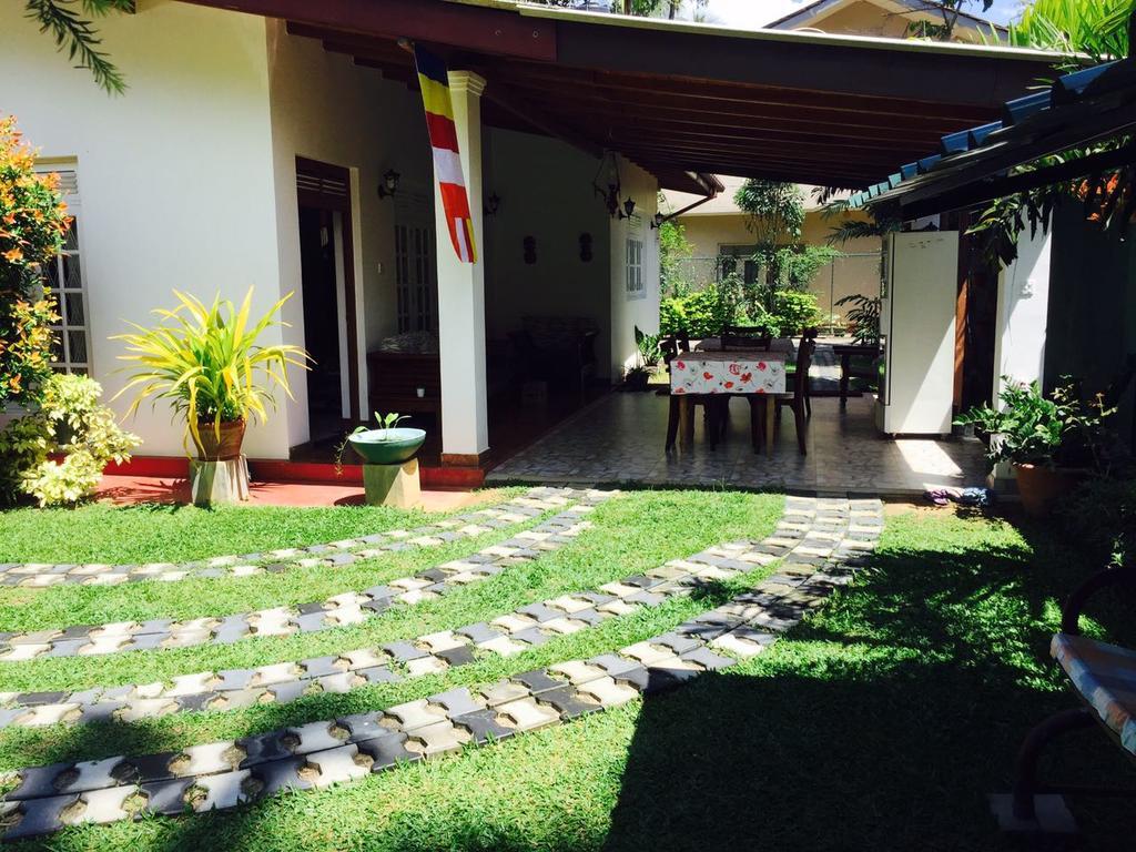 Villa Begonia Katugastota Extérieur photo